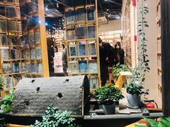 -猫的天空之城概念书店(杭州南宋御街店)