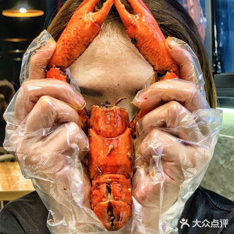 🆘朋友不顾形象嗦手指‼️比脸大蓝龙夸张了‼️