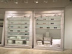 -Gentle Monster(Galleria百货狎鸥亭店)