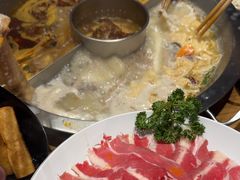 -佬土鹅肠火锅(中建大观店)