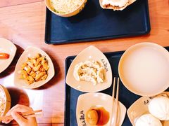 -亮亮面馆(经六路店)