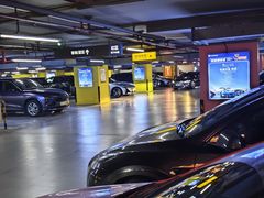 -中山公园-龙之梦停车场