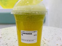 鲜橙雪梨奇异果-Natural Moment天然果汁(天汇广场igc店)