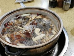 -东巴谷野生菌火锅餐厅
