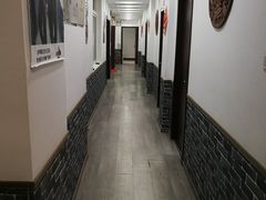 -茸梅路右拐龙虾-农家菜(松江店)