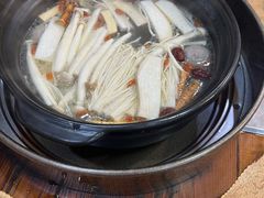 -濠轩阁特色生蚝火锅(水湾路店)