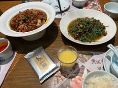 -黄泥岗·地道湖北菜(奥特莱斯店)