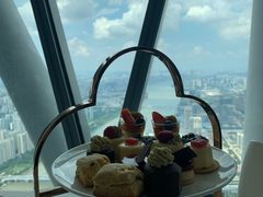 -广州塔卢特斯法国旋转餐厅