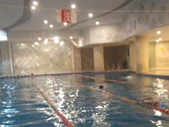 -格易美游泳馆健身房(新昆仑店)