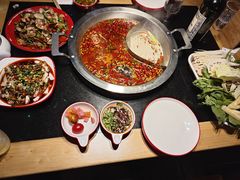 -谭公鱼头·鲜鱼火锅·小龙虾·江湖菜(秀沿路店)