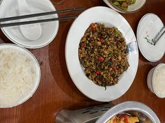 -湖南人家湘菜馆(镇江路店)