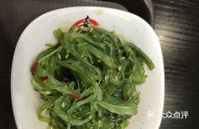 Spicy Squid Mouth and Seaweed Bowl