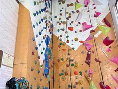 -啸岩馆 Roaring Climbing Gym