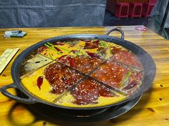 -正南齊北重庆老火锅(光华村直营店)