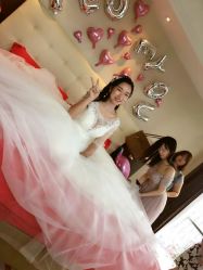 -艾米丽婚纱礼服