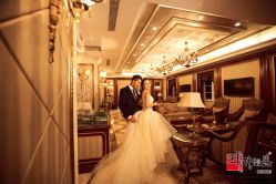 -现代经典婚纱摄影(光明北路尊荣总店)