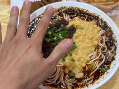 -许西美食一条街