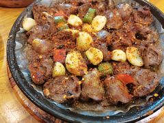 -老东镇啤酒屋海鲜加工·蒸汽海鲜·海鲜烧烤(台东店)