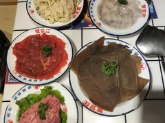 -喜悦小串丹东小黄牛海鲜烧烤大排档(民主广场店)