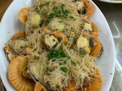蒜蓉粉丝蒸扇贝-明记海鲜大排档(巽寮湾店)