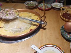 -洱火云南酸菜牛肉火锅(石景山当代商城店)