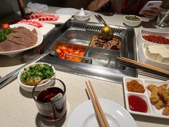 -海底捞火锅鲜切牛肉主题店(长寿路店)