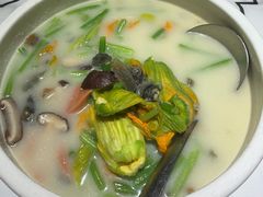 -客家大院·非遗赣南客家菜(郁孤台店)