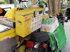 -詹爷爷乌节路街头冰淇淋