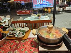 -刘姐啤酒鱼民族演艺餐厅(西街总店)