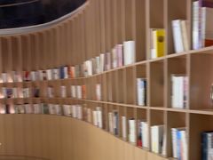 -涨巢·潮玩水疗局