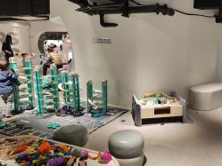 -MINI MARS KIDS CLUB亲子家庭中心(长宁天山店)