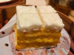 怀旧咸蛋黄千层糕-稻香饭店(龙华天虹店)