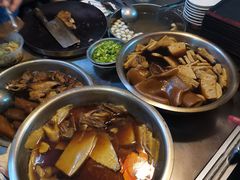 -松树干拌面店