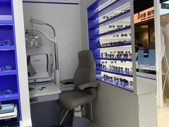 -美式眼镜·授权蔡司.依视路.尼康.豪雅.明月(南翔印象城店)