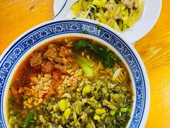 辣肉面-沪西老弄堂面馆(定西路店)