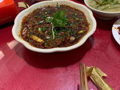 臊子鸭血-百年粉蒸牛肉
