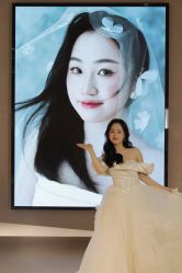 -乐派诗婚纱摄影