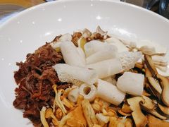 -黔蘑菇四季餐厅(观山湖店)