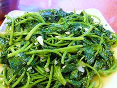 蒜蓉炒番薯叶-御霞苑泥烩鸡休闲农庄