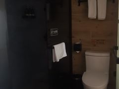 -闲隅江景艺术酒店(解放碑洪崖洞总店)