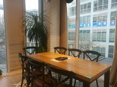 靠窗位-俏湘私房菜(国贸店)