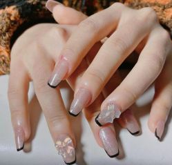 -RnD瑷缇专业美甲美睫