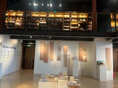 -半山书局(新世纪商城店)