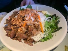 -大头虾越式风味餐厅(光明广场店)