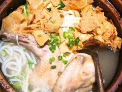 -刀小蛮半只鸡过桥米线(家乐福四元桥店)