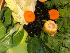 -尚尚仙·酸汤猪手·猪肚鸡火锅(华联万柳购物中心店)