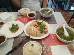 -月亮房·白斩鸡(娄山关路店)