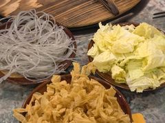-三里屯土灶炖公鸡地锅鸡(江东店)