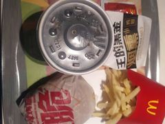 -麦当劳(欢乐谷店)