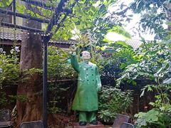 -莓园冰淇淋店